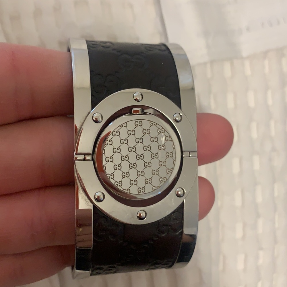 Gucci Watch - Picture 6 of 6